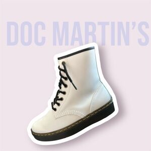DOC Martens Boots Women’s Size: 7 (White)